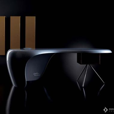 Італійський Дизайнерский стіл для керівника UNO DellaRovere
